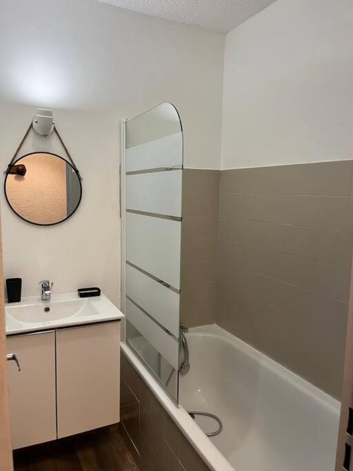 Appartement Moderne & Chaleureux Gréoux-les-Bains Buitenkant foto